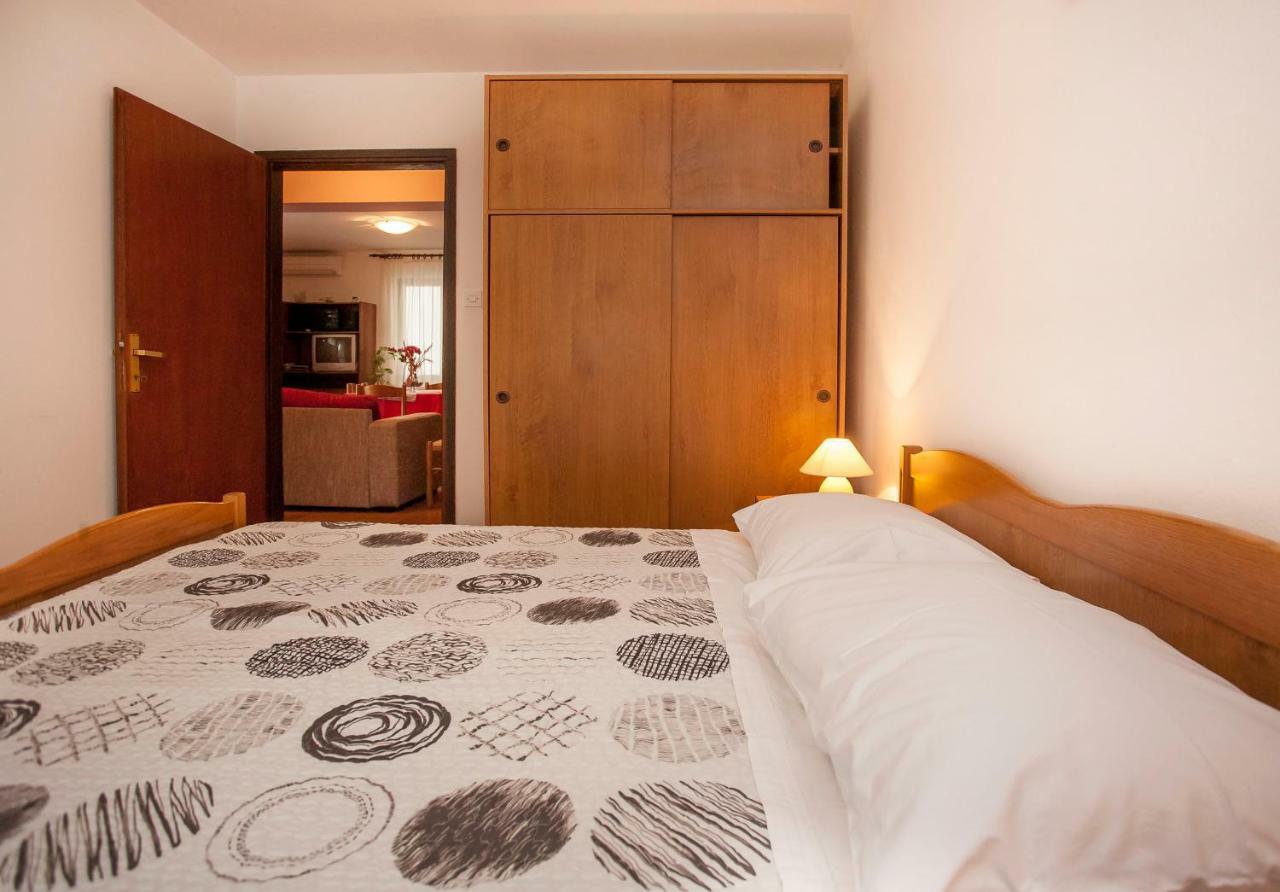 Apartment Regina Rovinj Buitenkant foto