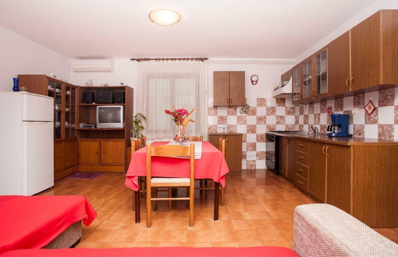 Apartment Regina Rovinj Buitenkant foto