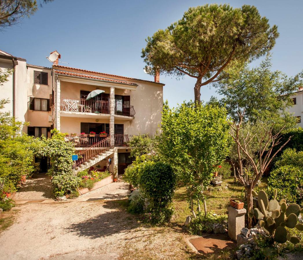 Apartment Regina Rovinj Buitenkant foto